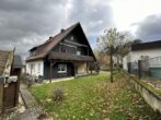 Top 2-Familienhaus mit herrlichem Grundstück, Doppelgarage, u.v.m. in Lauf-Bullach - Ansicht Außen 2