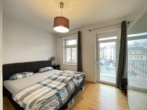 Schlafzimmer - TOP! 2-Zimmer-Altbau-Wohnung mit EBK, Balkon und schönem Grundriss in Nürnberg-Johannis zur Miete