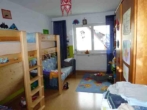 1.OG Kinderzimmer - Eigenheim, Kapitalanlage oder beides? Gepflegtes Zweifamilienhaus mit Garage in Neunkirchen-Speikern