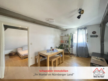 Schnuckelige Pärchenwohnung! 3 gemütliche Zimmer unterm Dach in Lauf am Marktplatz zur Miete (2. OG), 91207 Lauf, Wohnung