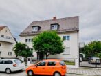 Hausansicht von vorne - TOP 4-Raum-Wohnung mit Garten, EBK, Traumbalkon und Wallbox-Garage in Nürnberg-Schweinau