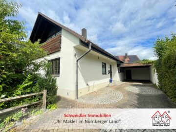 Freistehendes Einfamilienhaus mit großem Gartengrundstück, Wohnmobilgarage und Carport in Lauf, 91207 Lauf, Haus