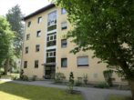 Preiswert leben: 3-Zimmer-Wohnung mit großer Loggia Röthenbach an der Pegnitz - Außenansicht Eingang
